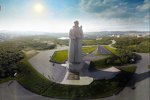 pamyatnik-aleshe-v-murmanske-11