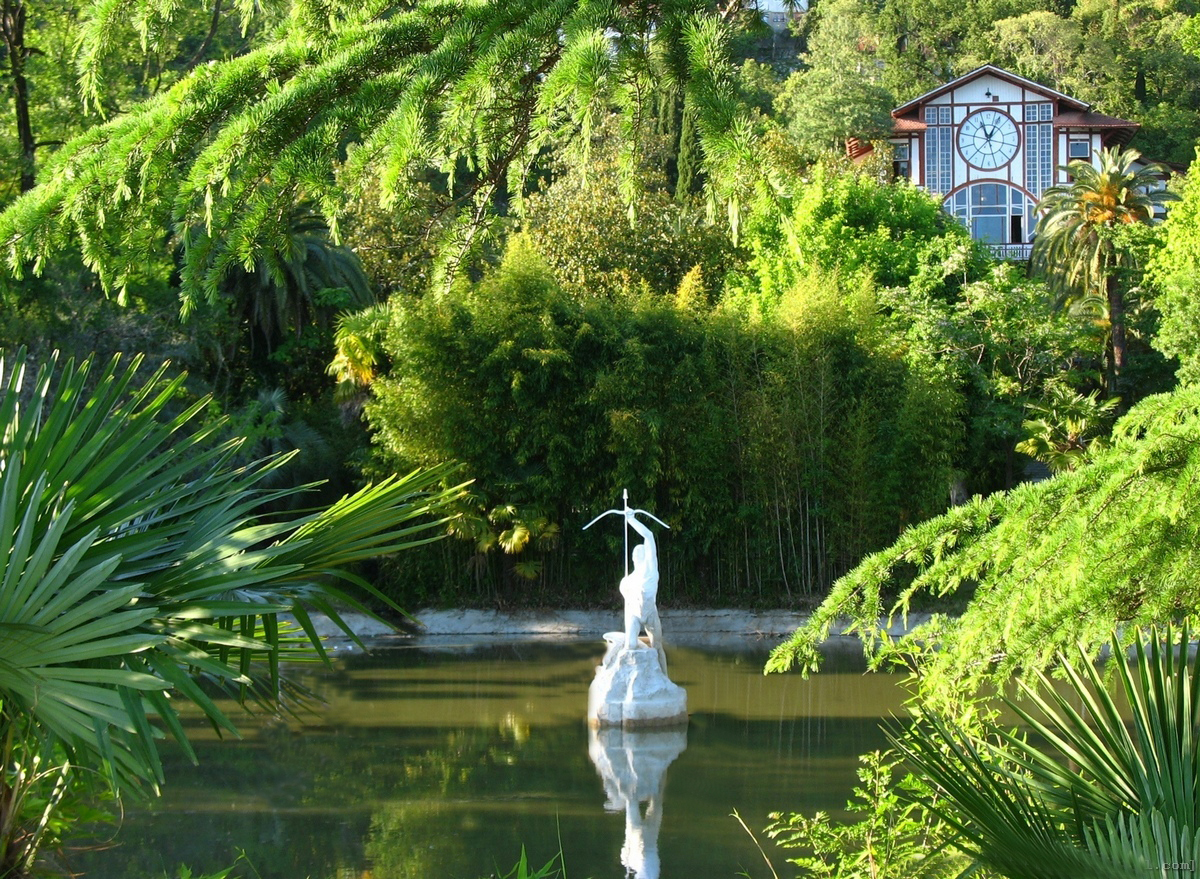 otdyih-v-gagrah-2016-chastnyiy-sektor-sanatorii-i-pansionatyi